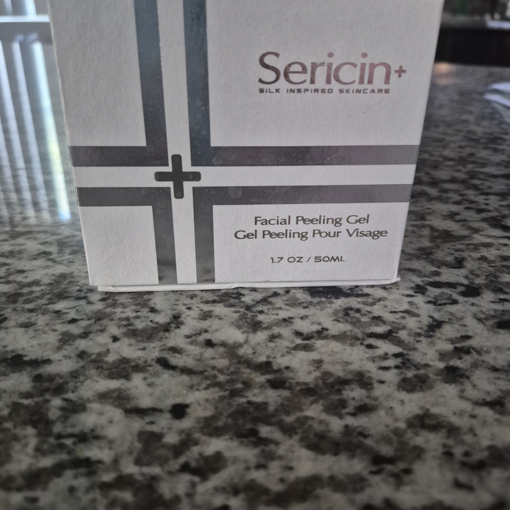 Sericin+ Facial Peeling Gel